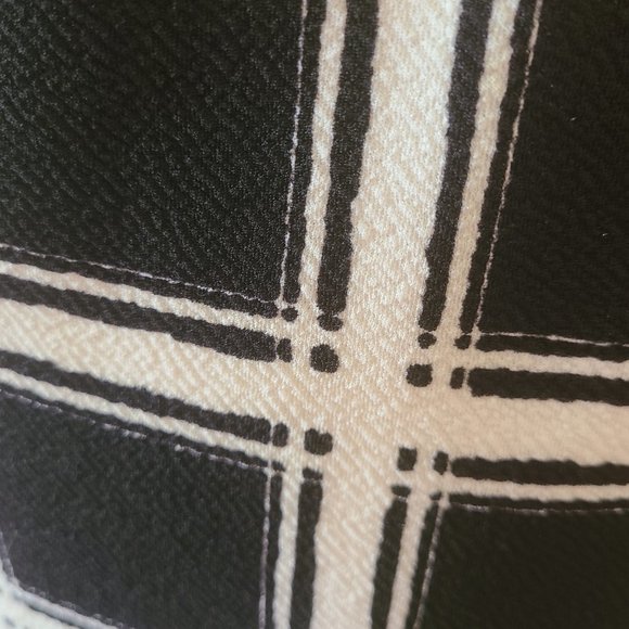 Windowpane skirt - Picture 2 of 3